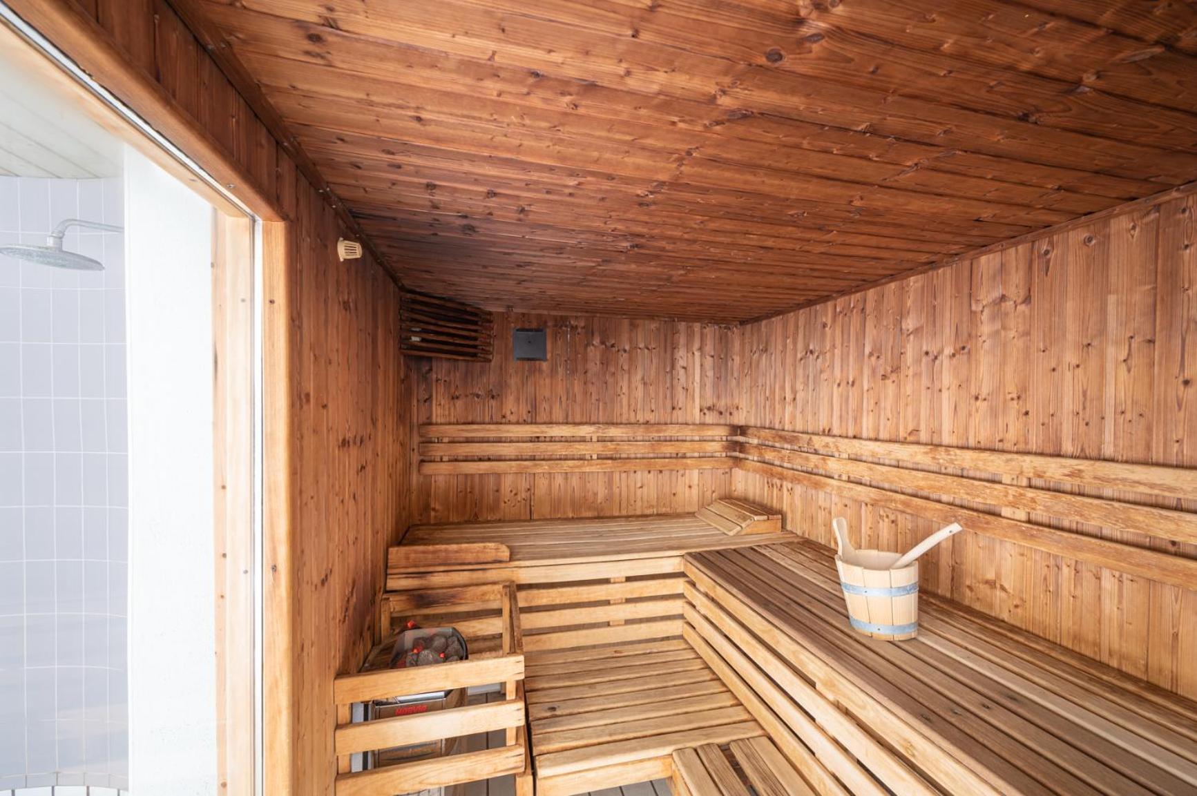 Camping Les Vosges Du Nord Oberbronn Exterior photo